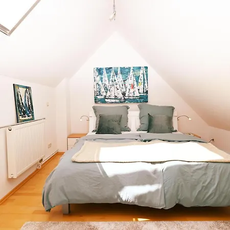 Kunst Kuesst Kueste Apartment