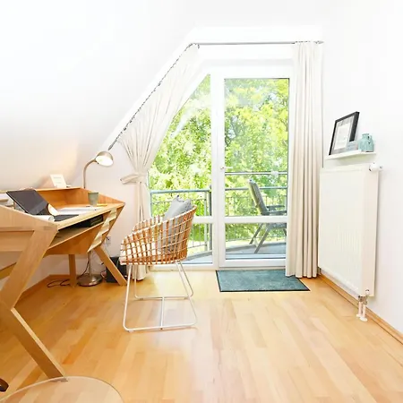 Kunst Kuesst Kueste Apartment